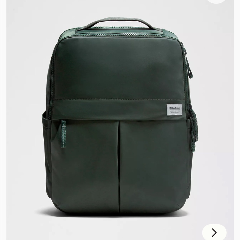 NWT Lululemon Athletica Everyday Backpack in Dark Green
